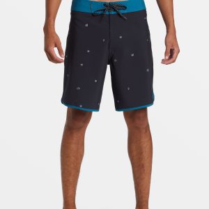 Surfsilk Scallop 19 Boardshorts - Black