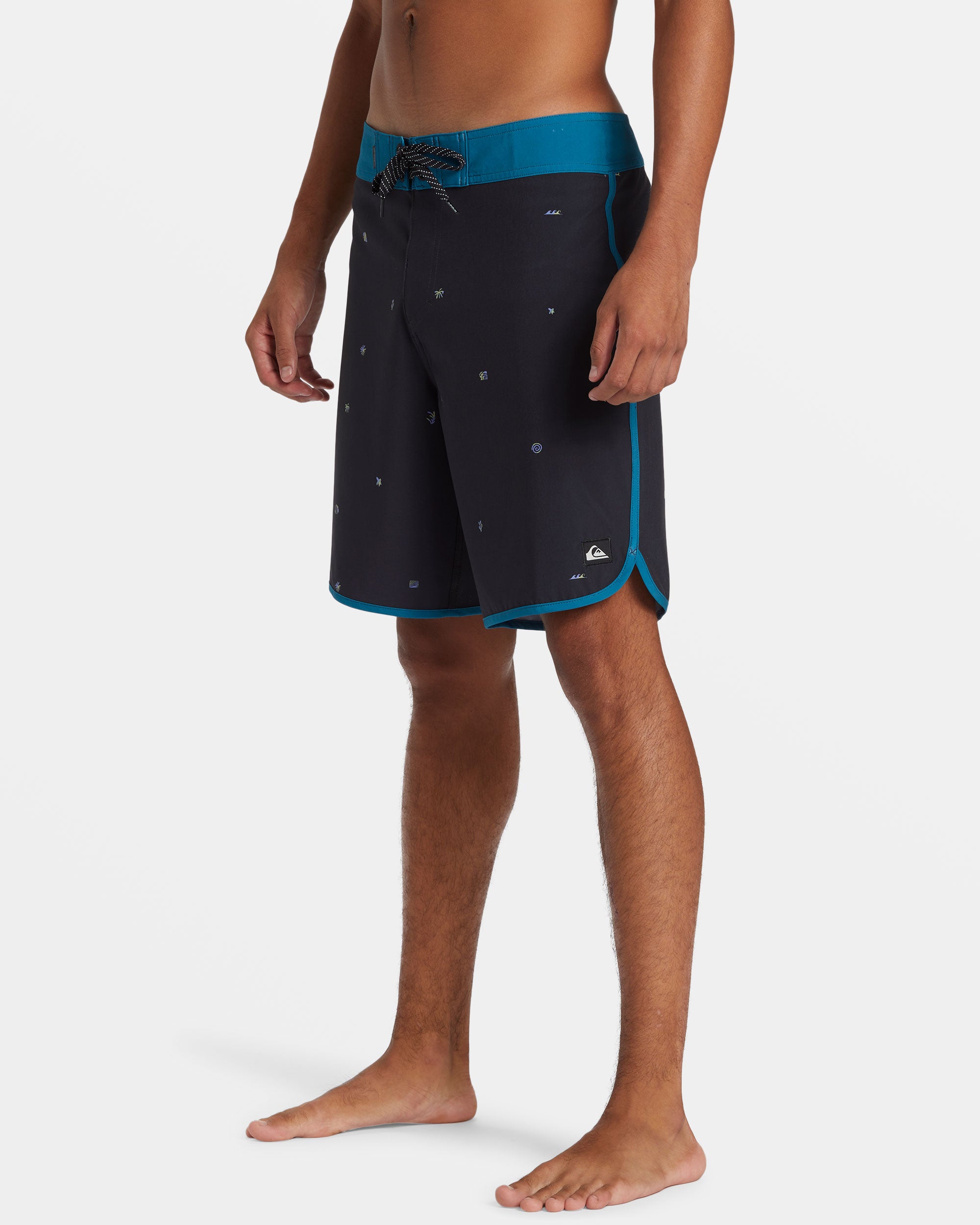 Surfsilk Scallop 19 Boardshorts - Black - Image 4
