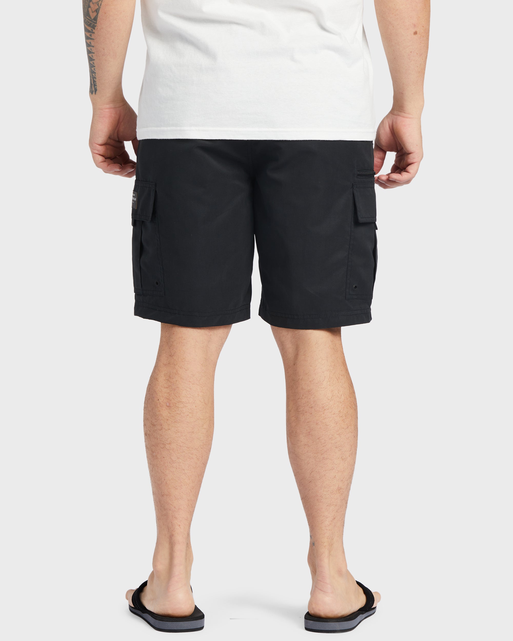 Waterman Maldive Atoll 20 Cargo Shorts - Black - Image 2
