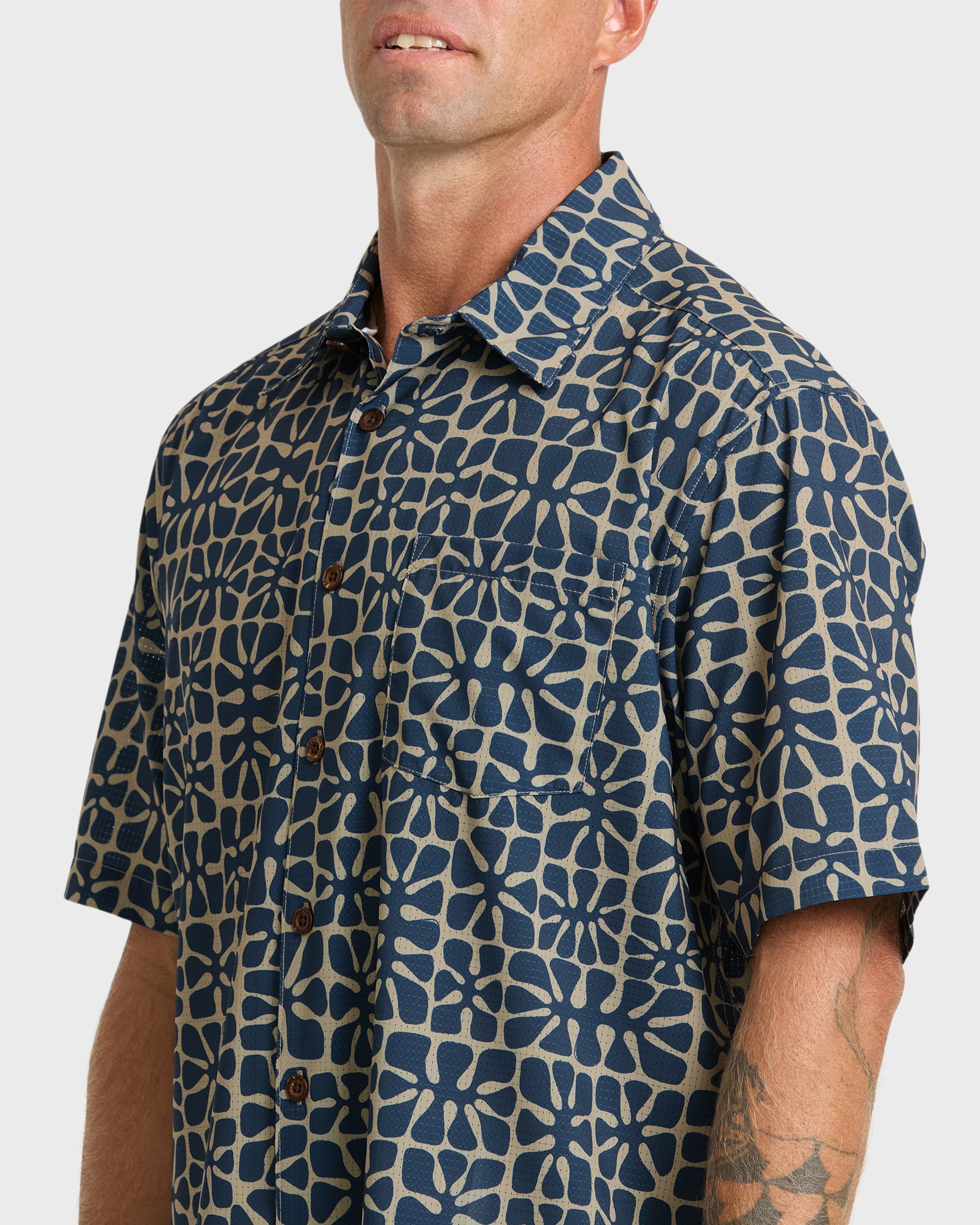 Waterman Coral Sea Performance Short Sleeve Shirt - Dark Denim - Image 5