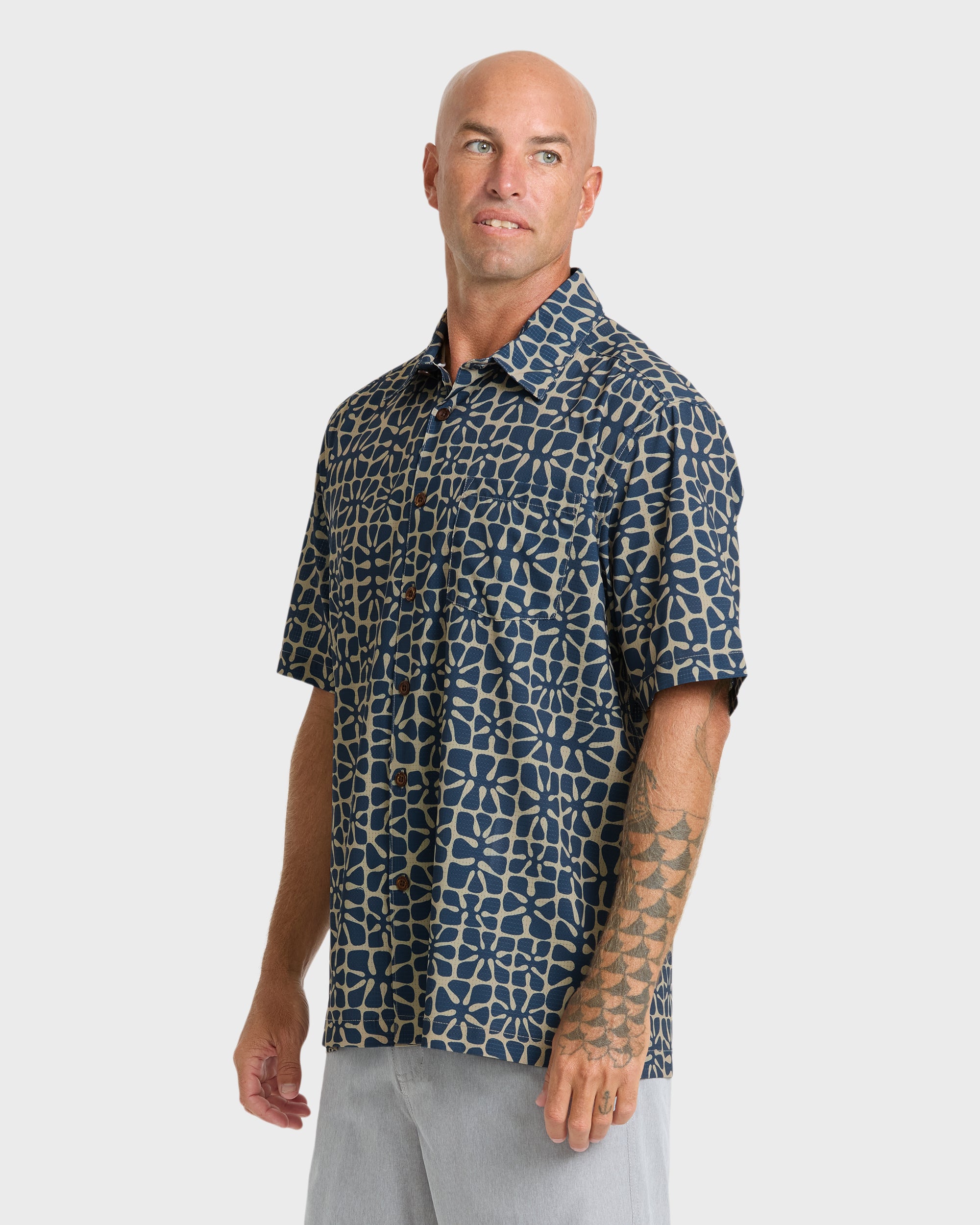 Waterman Coral Sea Performance Short Sleeve Shirt - Dark Denim - Image 4