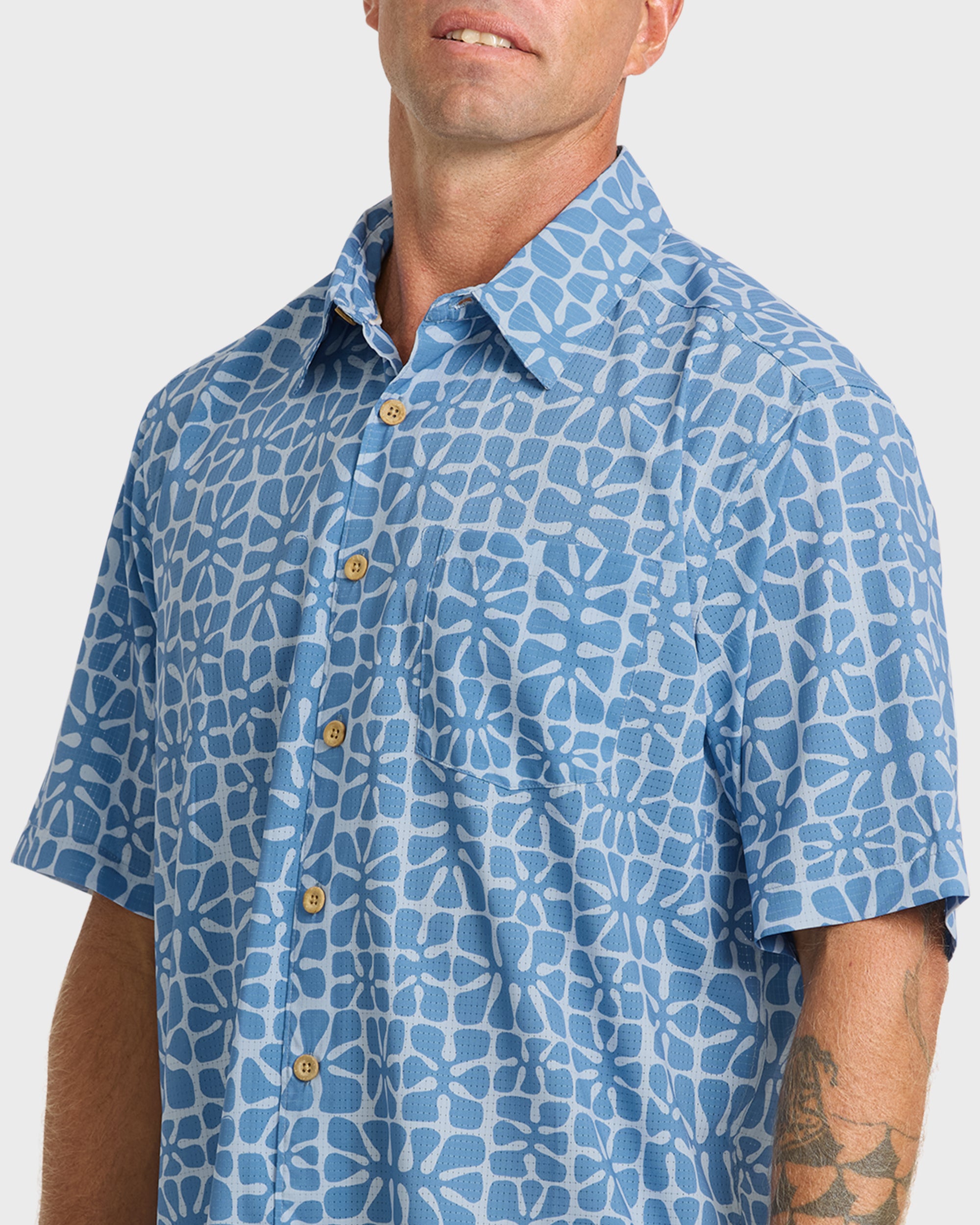 Waterman Coral Sea Performance Short Sleeve Shirt - Skyway - Image 5