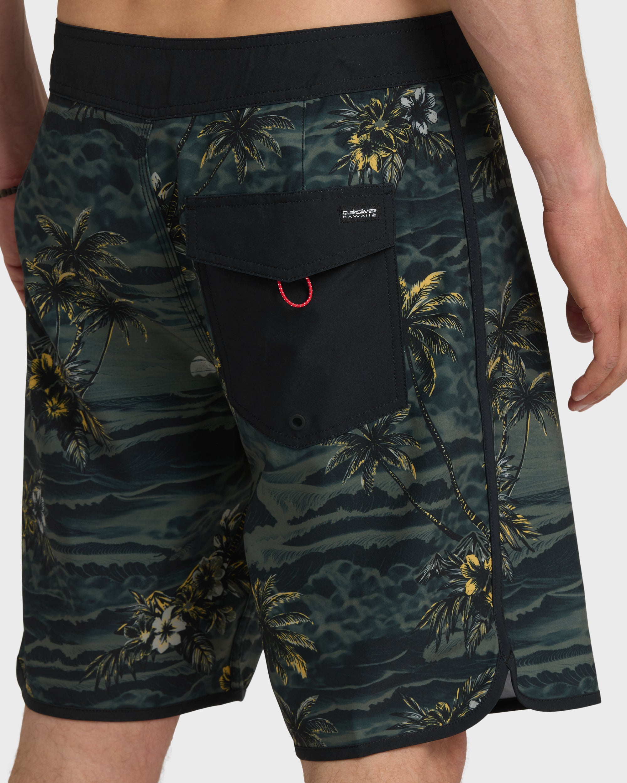 Hi Sundown Scallop 19 Boardshorts - Black - Image 5