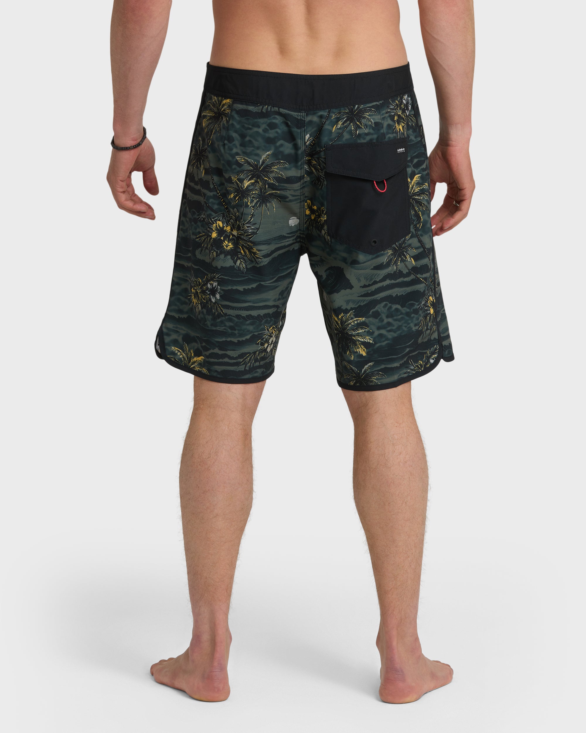 Hi Sundown Scallop 19 Boardshorts - Black - Image 2