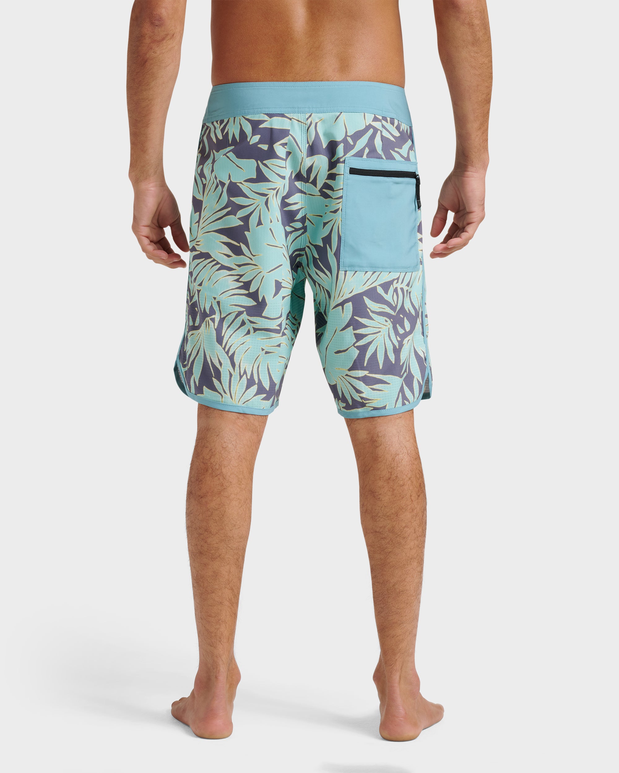 Highline Scallop 19 Boardshorts - Aqua Sky - Image 2
