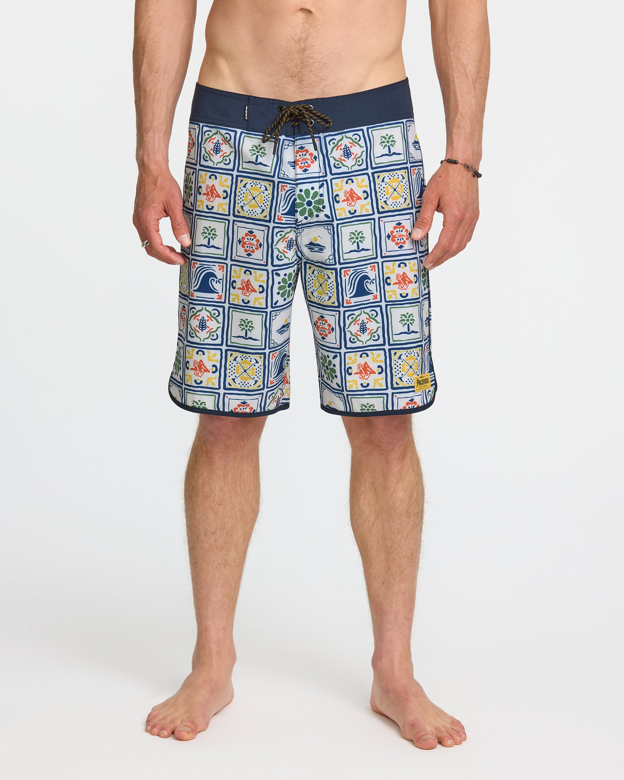 Quiksilver x Pacifico Scallop 19 Boardshorts - White - Image 4