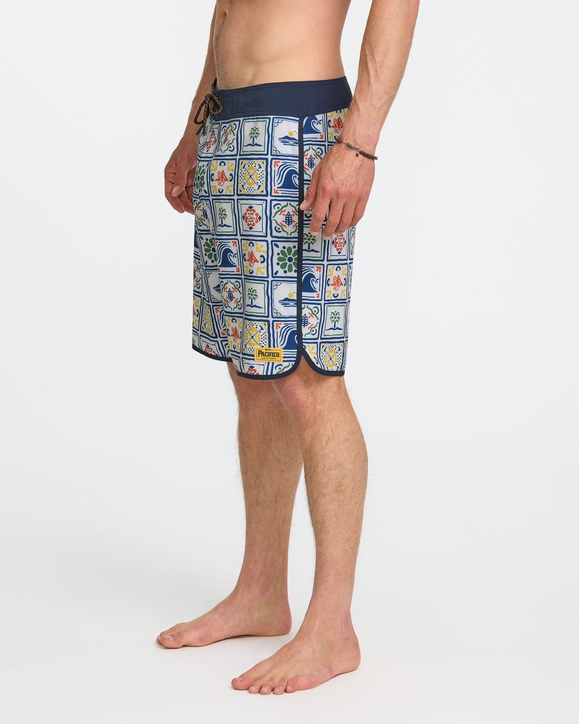 Quiksilver x Pacifico Scallop 19 Boardshorts - White - Image 7