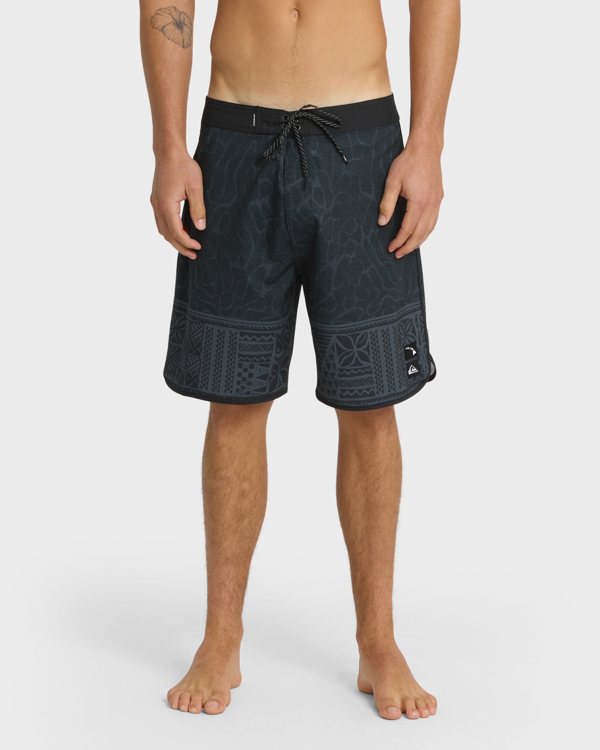 Surfsilk Hi Tribal Scallop 19 Boardshorts - Black