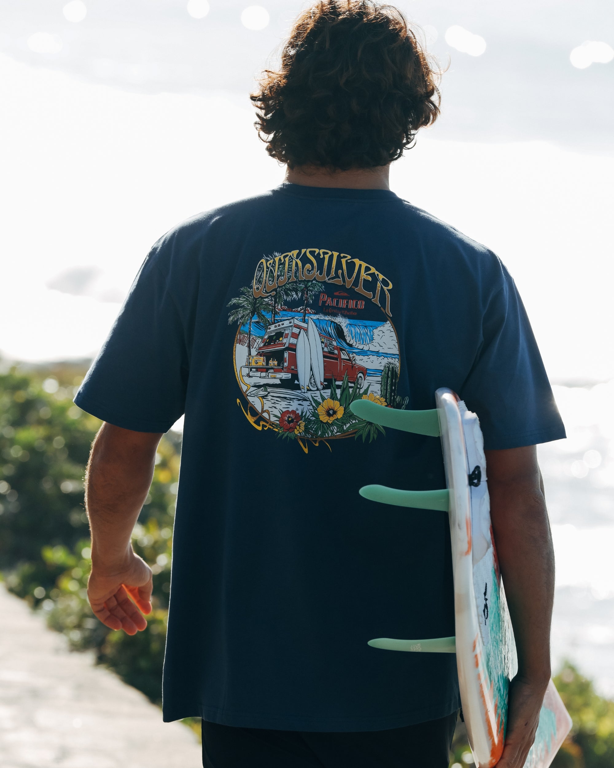 Quiksilver x Pacifico Search For Beauty T-Shirt - Navy - Image 2